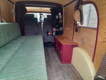 sanitní vůz Ford 79C, rok výroby 1947 - 10