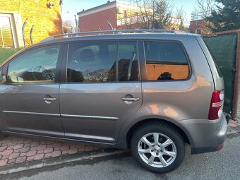 Vw touran 5mistny je 2.0tdi 125kw rok2008 - 10