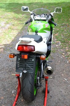 Kawasaki ZXR 400 - 10