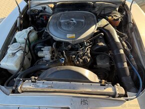 Mercedes SL560 NEMECKY TECHNICÁK. R 107 - 10