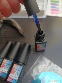 modeláž gelových nehtů-bruska,gely,razítka,laky - 10