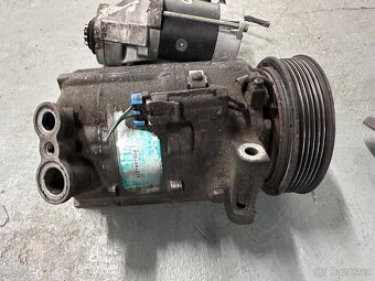 Opel Signum Vectra  3.0CDTi Turbo  a příslušenství motoru - 10