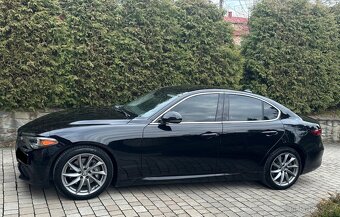 Alfa Romeo Giulia 2.0 Turbo 16V AT8 Veloce - 10