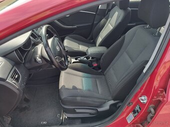 Hyundai i30, 1.6 GDI 99kW, kombi, 2.maj., ČR - 10