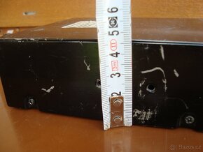 Vintage audio přehrávač Sanyo do auta - 10