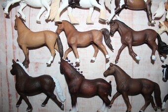 Figurky koní Schleich 4 - 10