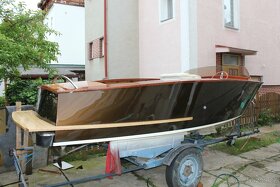 Motorový člun Boesch 510 - 10