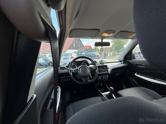 Suzuki Swift 1.2i hybrid 66kw 2020 1.majitel ČR (16.000km) - 10