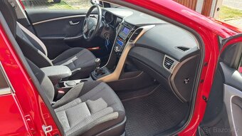 Hyundai i30, 1.6i / najeto 56 000 km ČR - 10