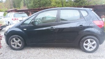 Kia Venga - 10