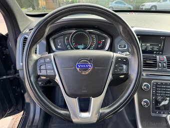 VOLVO XC60 2,4 D4 - 10