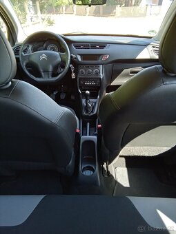 Citroen C3 1.1i, rok výroby  10/2010,najeto  64000 km - 10