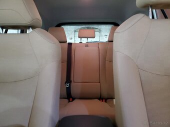 2020 Toyota Rav4 LE 2.5 AWD Hybrid - 10