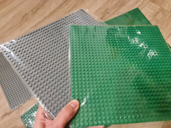 Velké Lego pláty / podložky na stavění různé barvy - 10