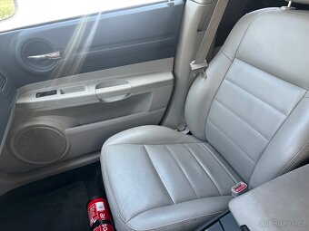 Dodge Magnum r/t V8 5,7L (na opravu/díly) - 10