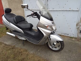 Suzuki Burgman 250 - 10