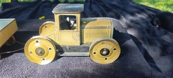 Vzácný, předválečný traktor BING Caterpillar - 10