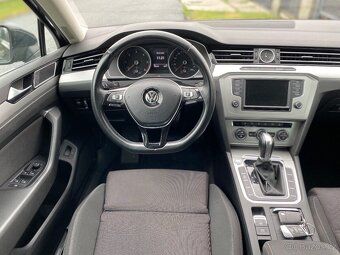 VW Passat B8 Variant 1.6 TDi 88kW DSG ACC CEBIA 1majitel - 10