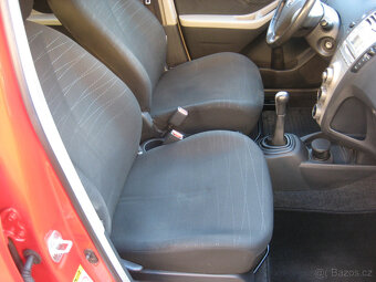 TOYOTA YARIS 1.0 - 10