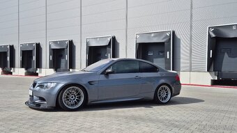BMW M3 E92 manuál, V8 - 10