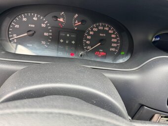 Renault Mégane 1.4 - 10