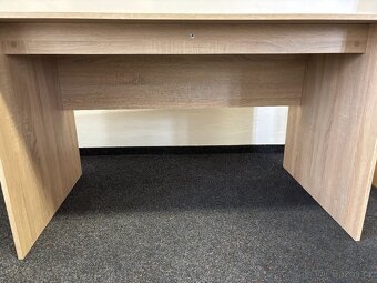 Pracovní stůl - 10