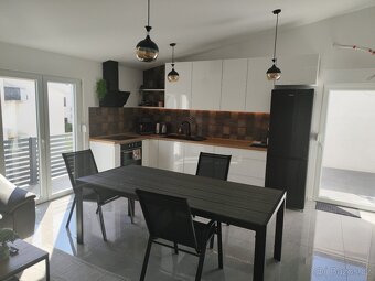 Chorvátsko dom s 2 apartmány. - 10