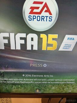 PlayStation 4 Slim 500GB + 5 her - 10