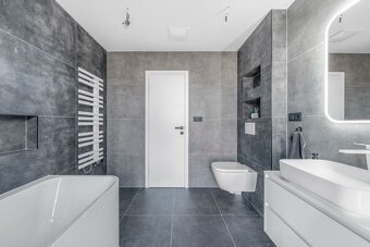 Prodej rodinného domu 94 m², pozemek 200 m² Prodáno - 10