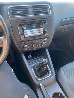 Volkswagen Jetta 1.4TSI - 10