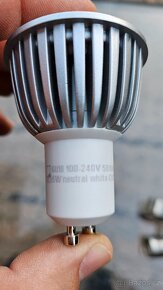 Podhledové svítidlo / LED žárovky / GU10 objímka - 10