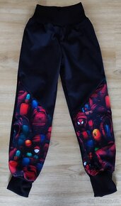 SOFTSHELLOVÉ KALHOTY, ČEPIČKY, RUKAVICE, TEPLÁČKY - 10