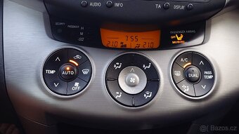 Toyota RAV4 2,2 D-4D 100 kW 4x4 - 10