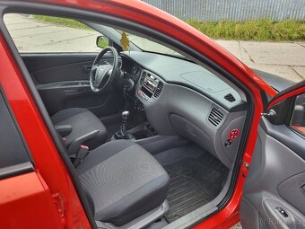 Kia Rio 1.4i 71kw nová STK - 10