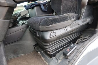 Mercedes-Benz Antos 2830 - valník s hydraulickou rukou - 10