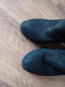 Kotníkové černé boty - 10