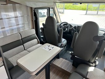 Zefiro 287 Integral Automat 180PS Skladem - 10