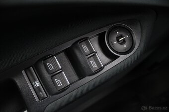 Ford C-MAX 1.6i 92kW TITANIUM TAŽNÉ (2011) - 10