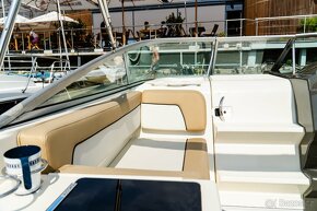 MOTOROVÁ LOĎ BAYLINER 842 CU - 10