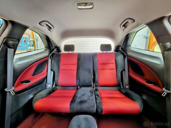 Prodám Honda Civic Type R FN2 - top stav - 10