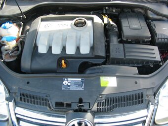 Jetta 1.9 TDI 77 kW,přední+zadní kamera - 10