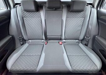 Volkswagen Golf automat benzín 96 kw 2019 - 10