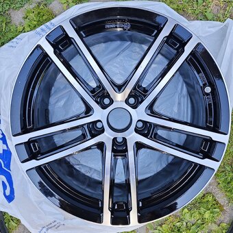 Alu Dezent TZ DARK 8x19 5x112 ET 49, 57.1 senzory SPĚCHÁ - 10