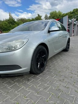Insignia - 10
