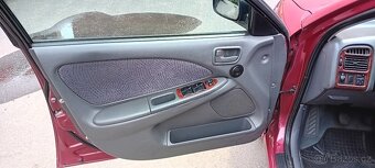 Toyota avensis 2.0 benzín R.v.1998 - 10