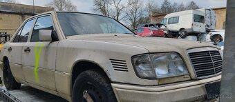 Mercedes-Benz W 124 250D Náhradní Díly - 10
