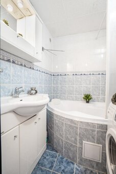 Družstevní byt 3+1 s lodžií, Trutnov - Pampelišková, BD TILI - 10