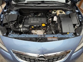 Opel Astra J 1,4i Sport Tourer - 10