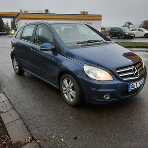 Mercedes Benz B180 - 10