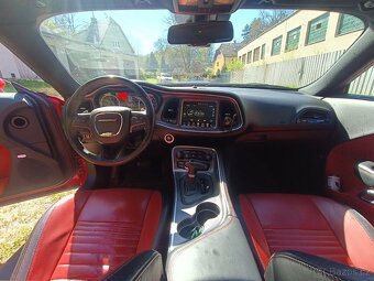 Dodge Challenger 5,7 Shaker - 10